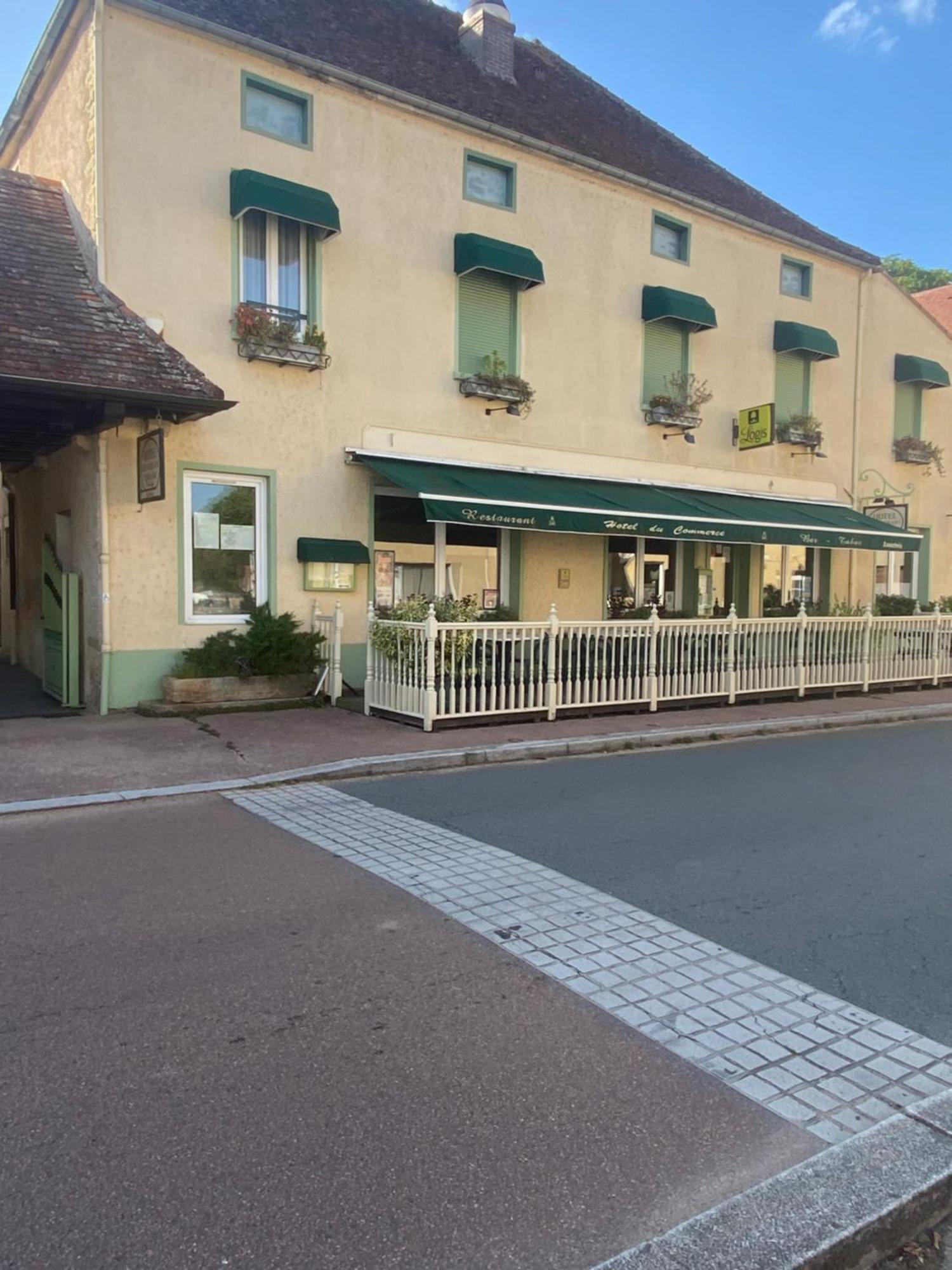 Hotel Du Commerce Joncy Exterior photo